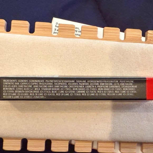 MAC Velvetease Lip Pencil – Just Add Romance - Red - Brand New Full Size - Picture 3 of 5